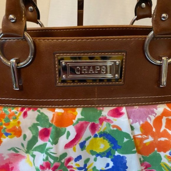 CHAPS BOWN FAUX LEATHER FLORAL FABRIC SHOULDER BAG - Picture 2 of 9